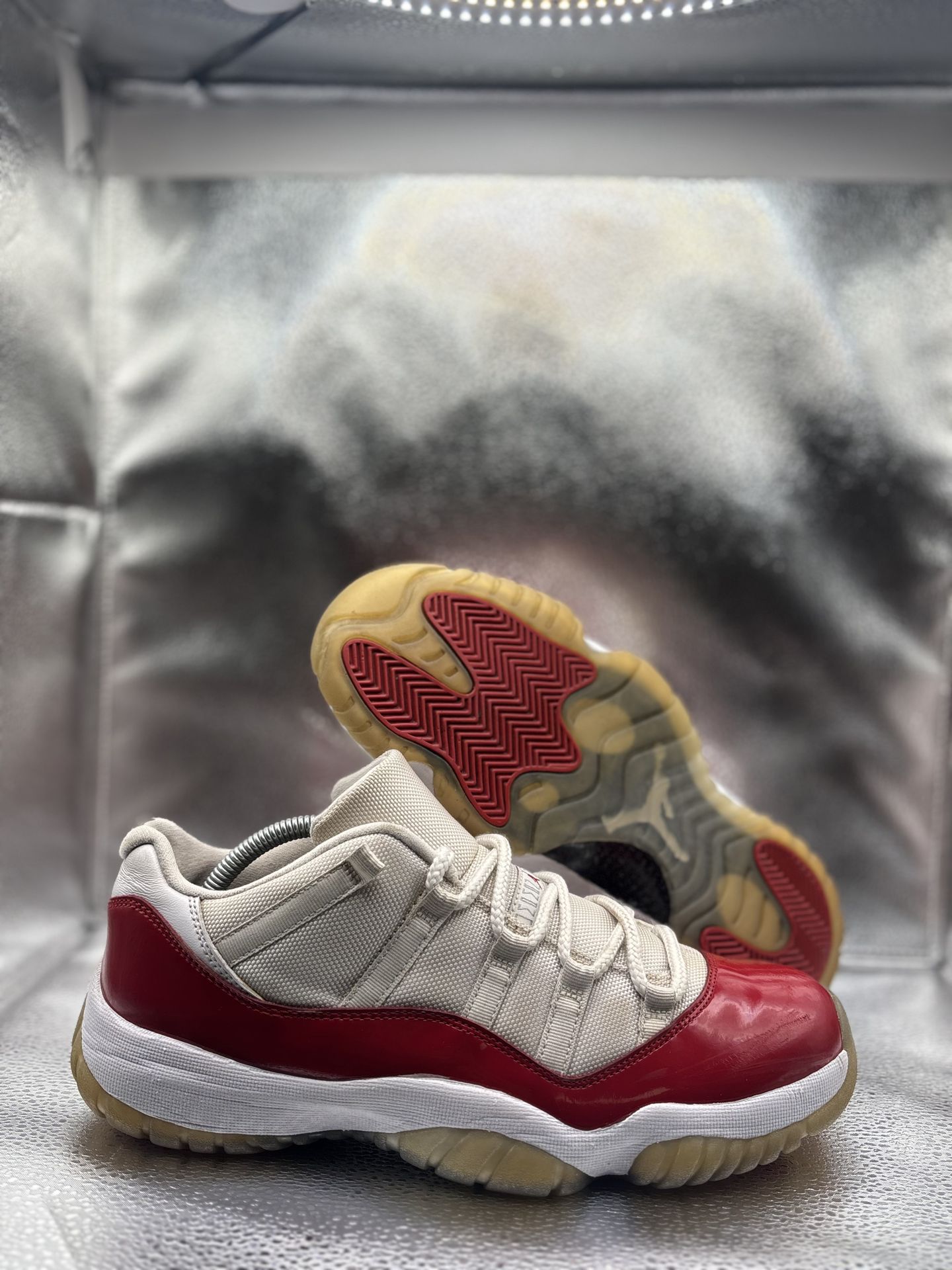 Air Jordan 11 Low Cherry