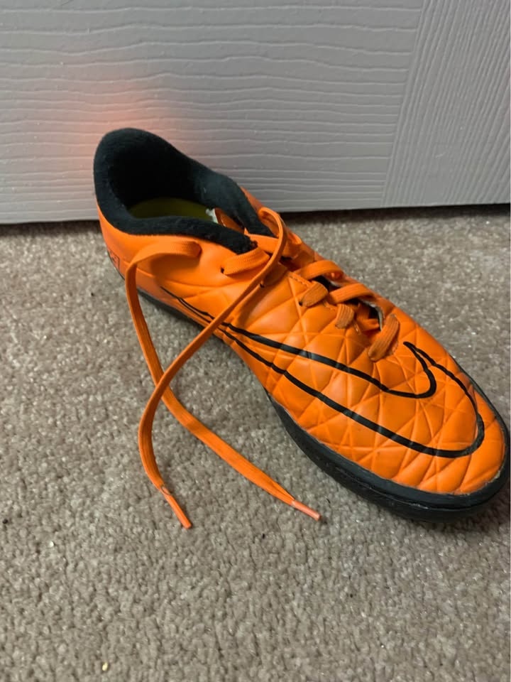 Nike Indoor Cletes - photo 2