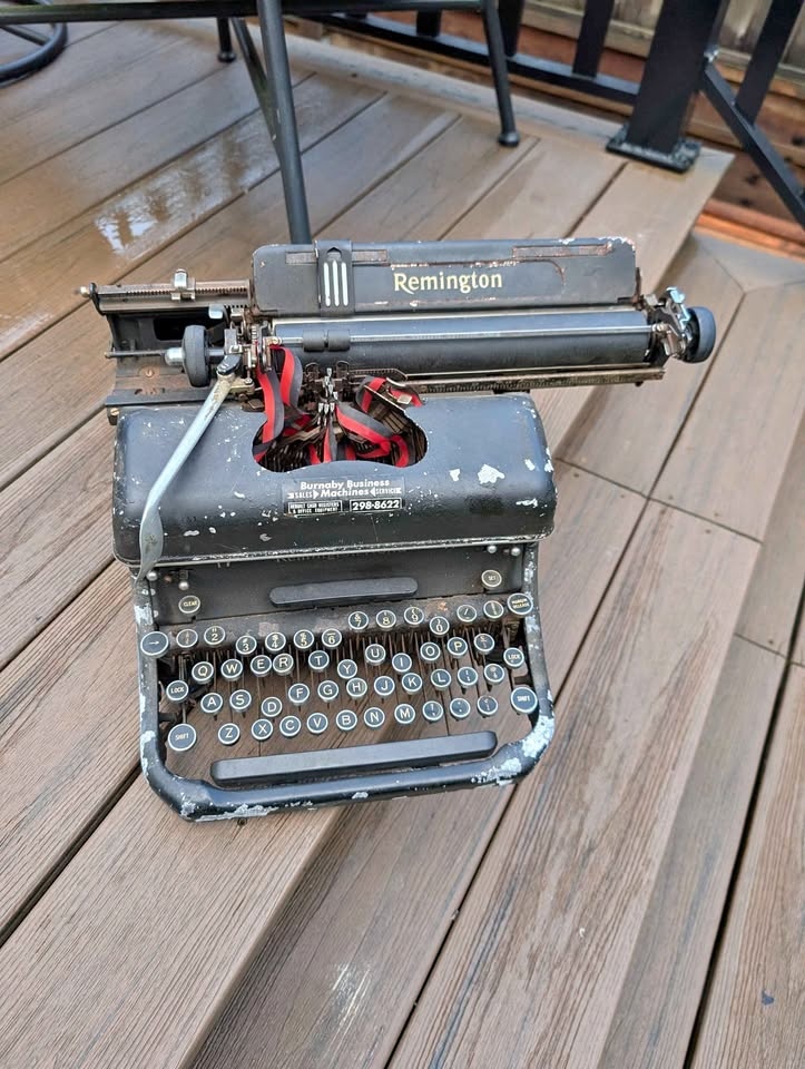 Vintage Remington Typewriter