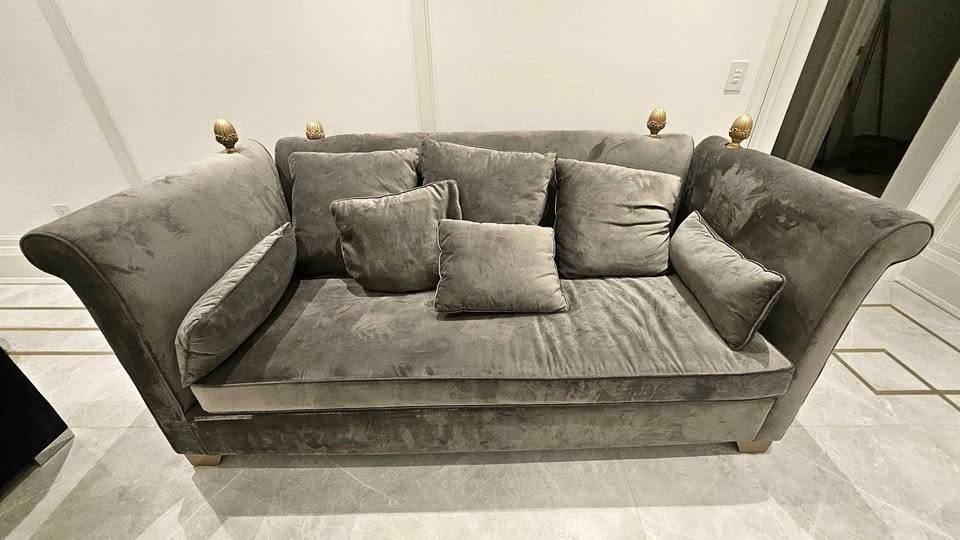 Sofa Grey Velvet