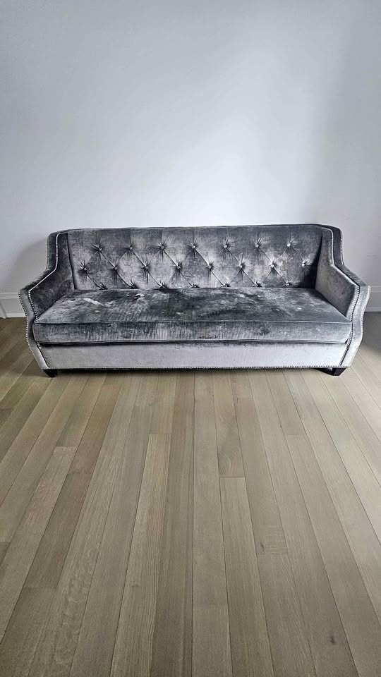 Sofa Grey Velvet