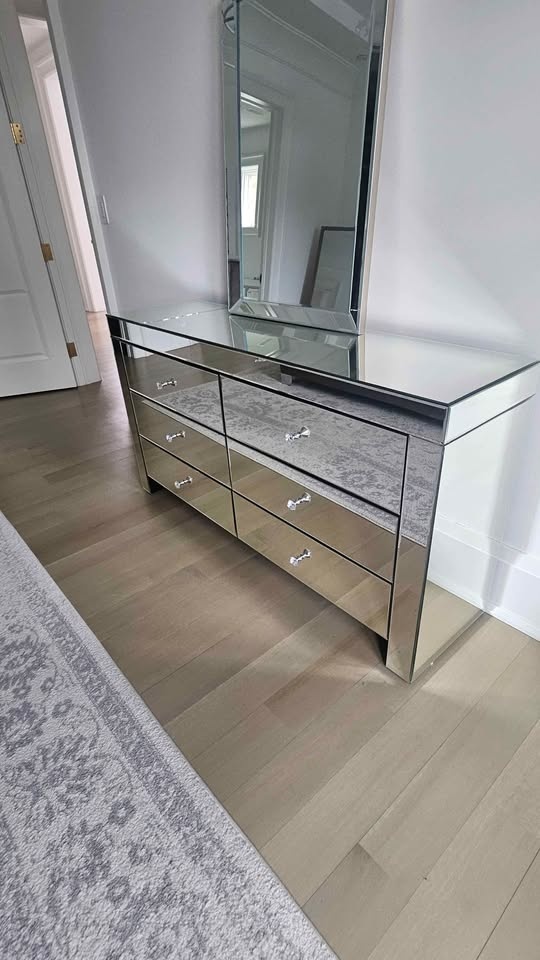 Mirrored Dresser - photo 2