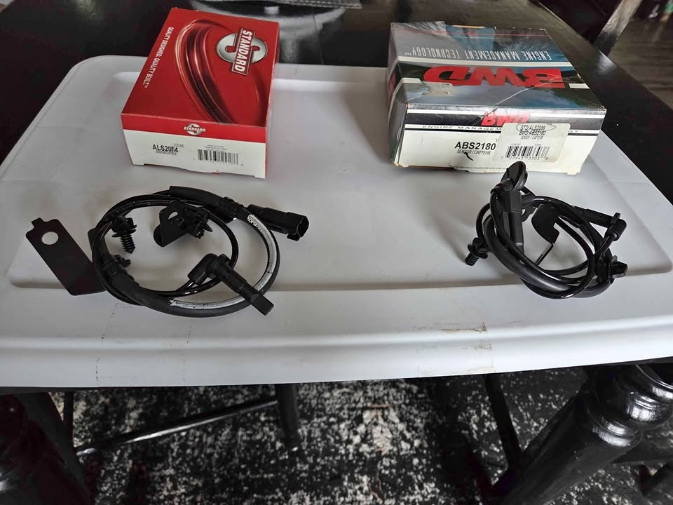 WHEEL SPEED SENSORS BOTH SIDES BRAND NEW