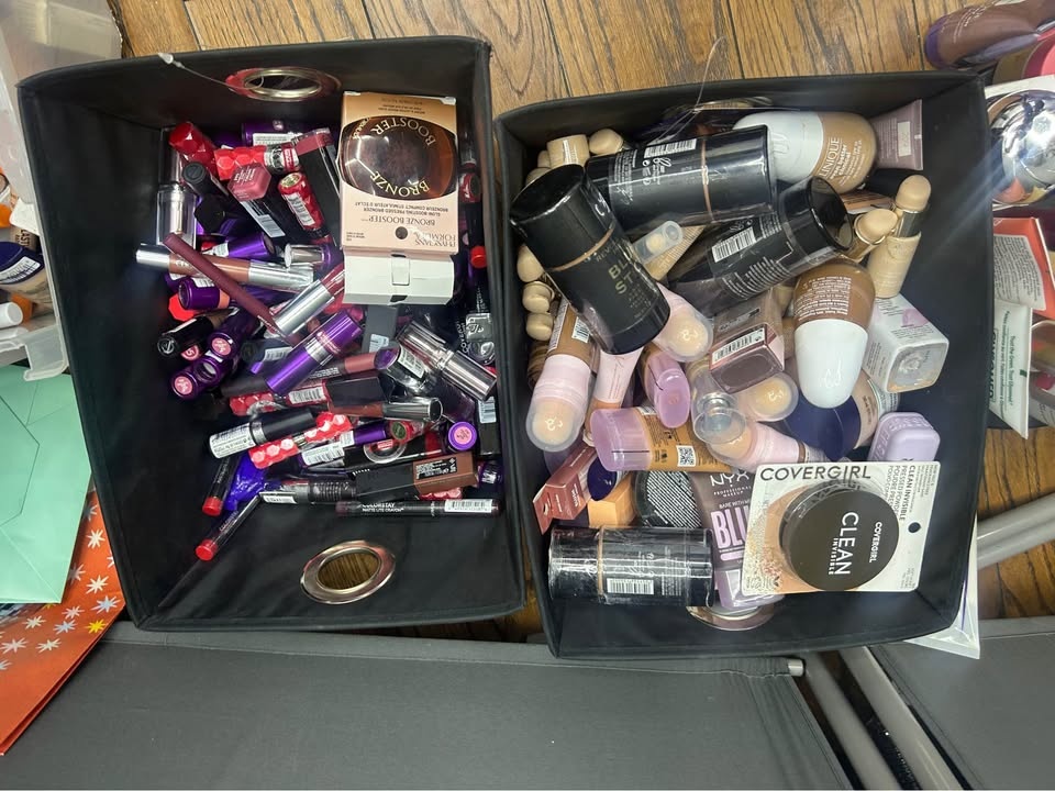 Who doesn’t love 4$ makeup?!!!! - photo 4