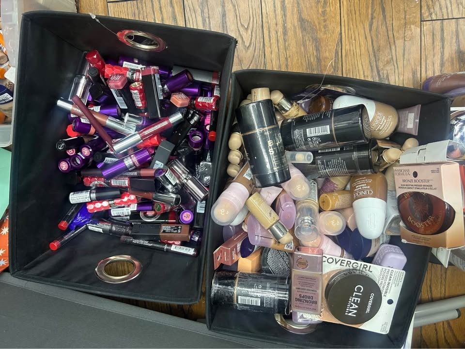 Who doesn’t love 4$ makeup?!!!! - photo 5