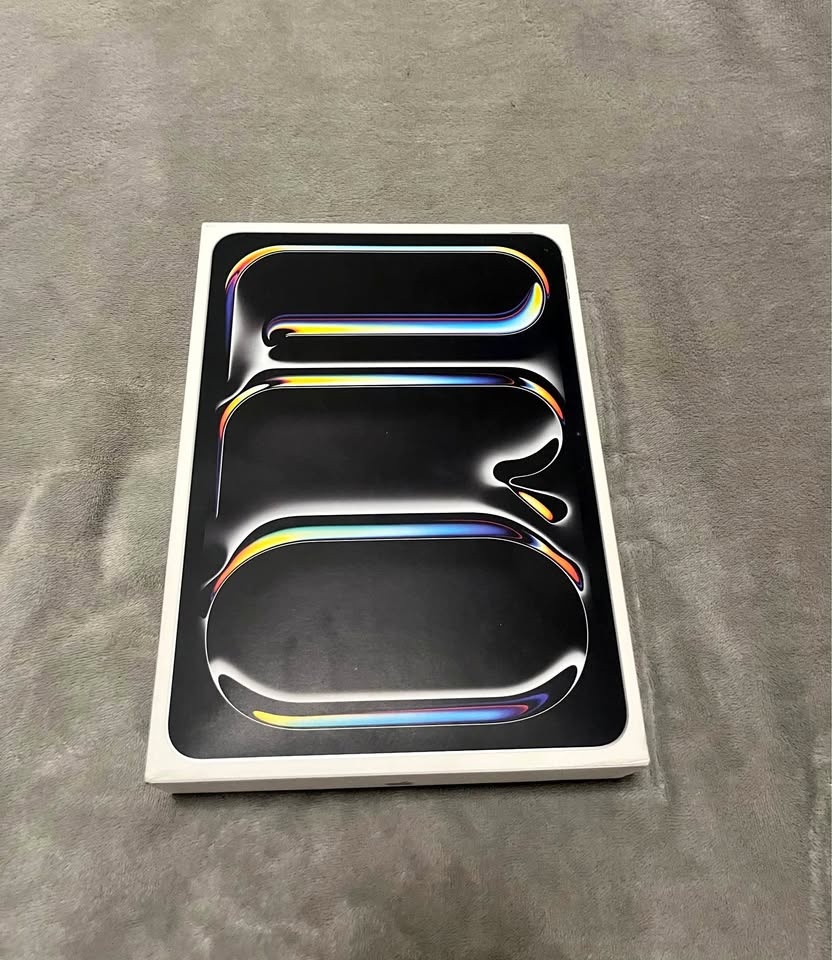 Apple iPad Pro 11-inch M5 Wi-Fi 256GB Silver New Sealed