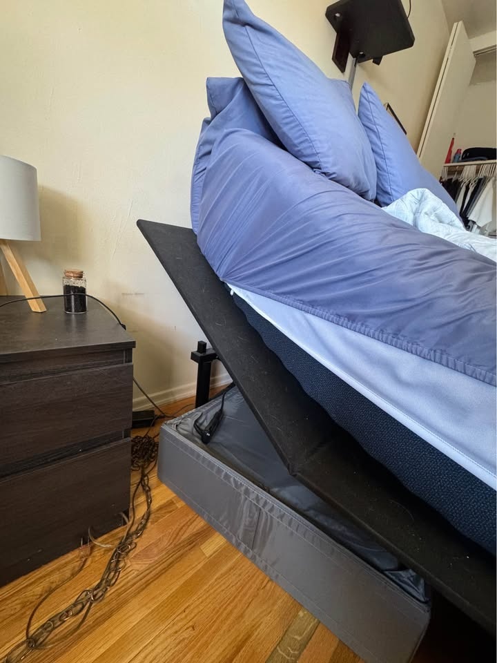 Adjustable Queen Bedframe - photo 2