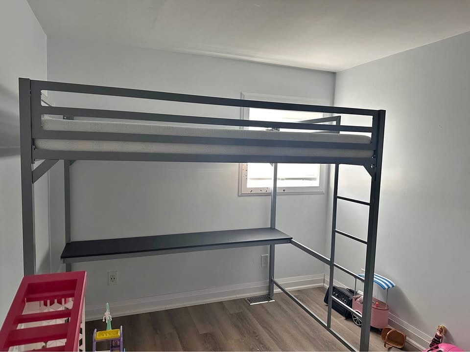 Loft Bed Twin with Desk