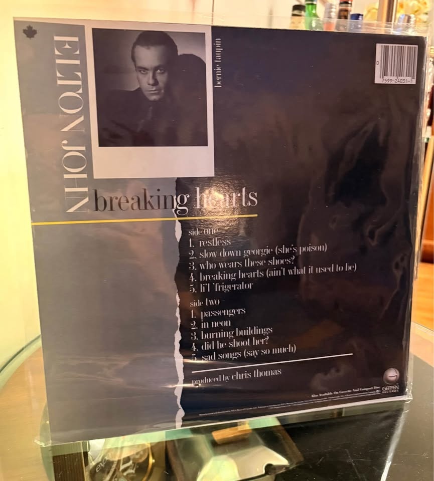 1984 Elton John vinyl album “Breaking Hearts”. Excellent copy. - photo 2