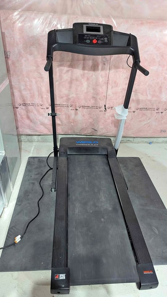 Storage Clear out | Weslo Cadence G 3.9 Treadmill