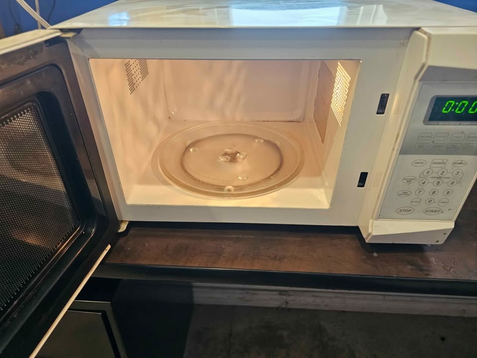 Microwave in good condition - photo 3