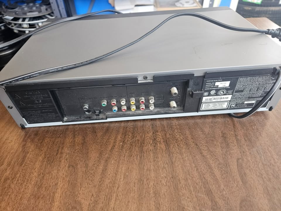 GoVideo DV2130 DVD / VHS Combo Player – 4 Head Hi-Fi - photo 3