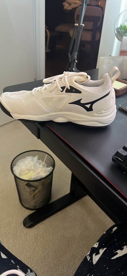 Mizuno Wave Momentum Men's Volleyball Shoes Size 8 US - photo 3
