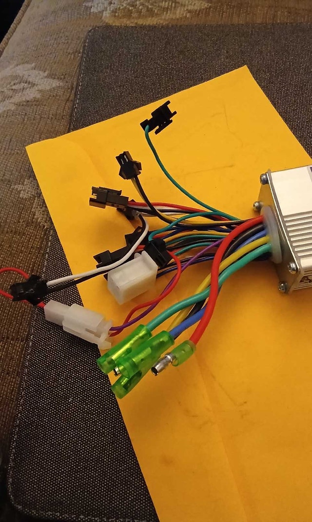 Brushless Motor Controller 36V/48V 350W for E-bikes/Scooters