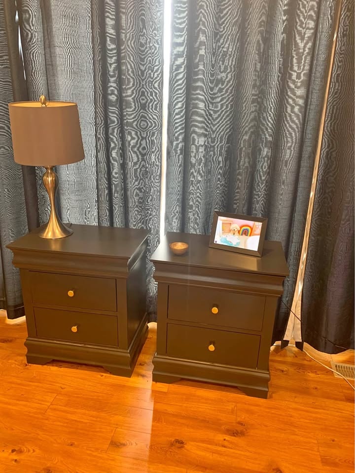 Wood night stands /side tables