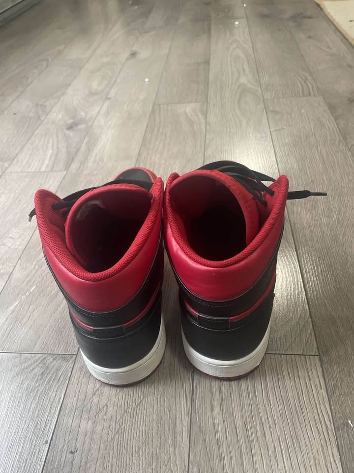 Nike Jordan 1 (Mid) Reverse Bred - photo 2