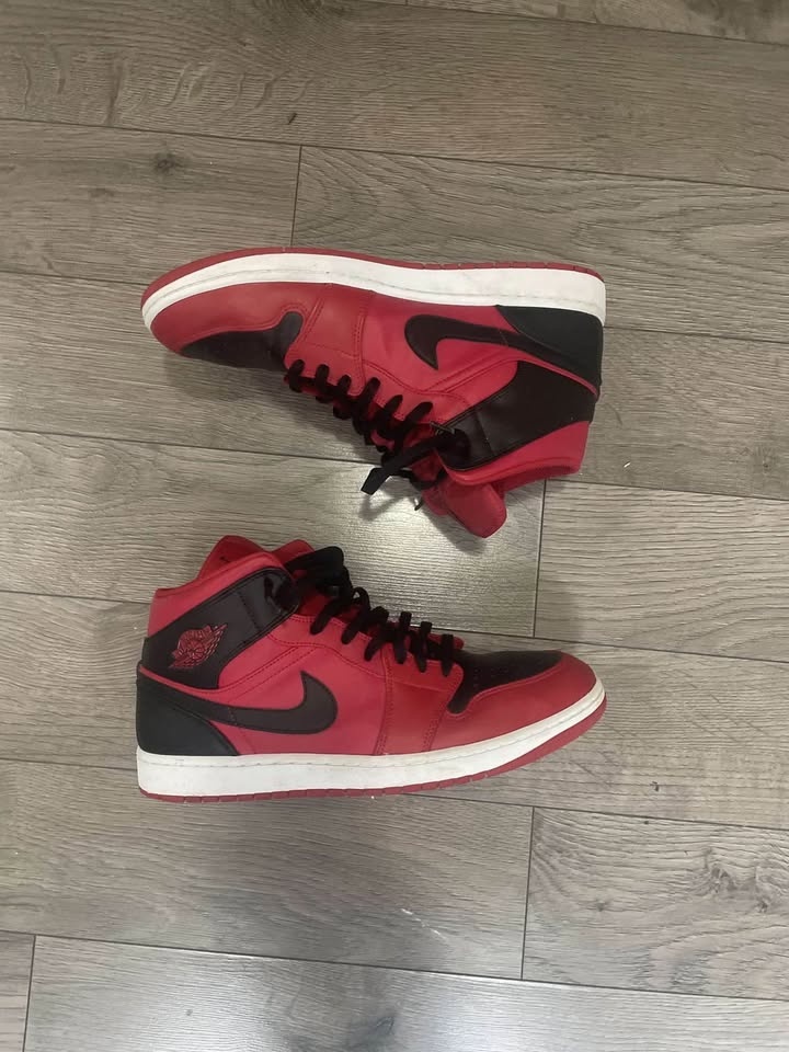 Nike Jordan 1 (Mid) Reverse Bred - photo 5