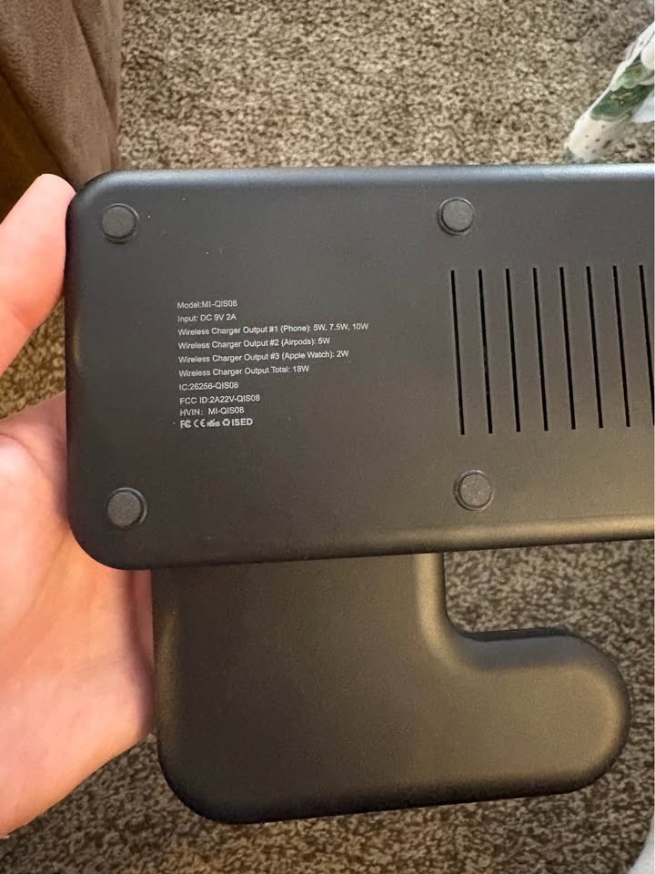 3 in 1 Wireless Charger - photo 3