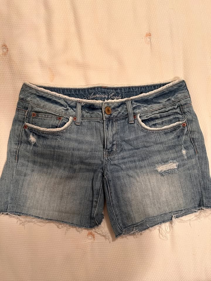 Denim Shorts Lot - Sizes 4-8 / M & AE Skirt Size 4 - photo 3
