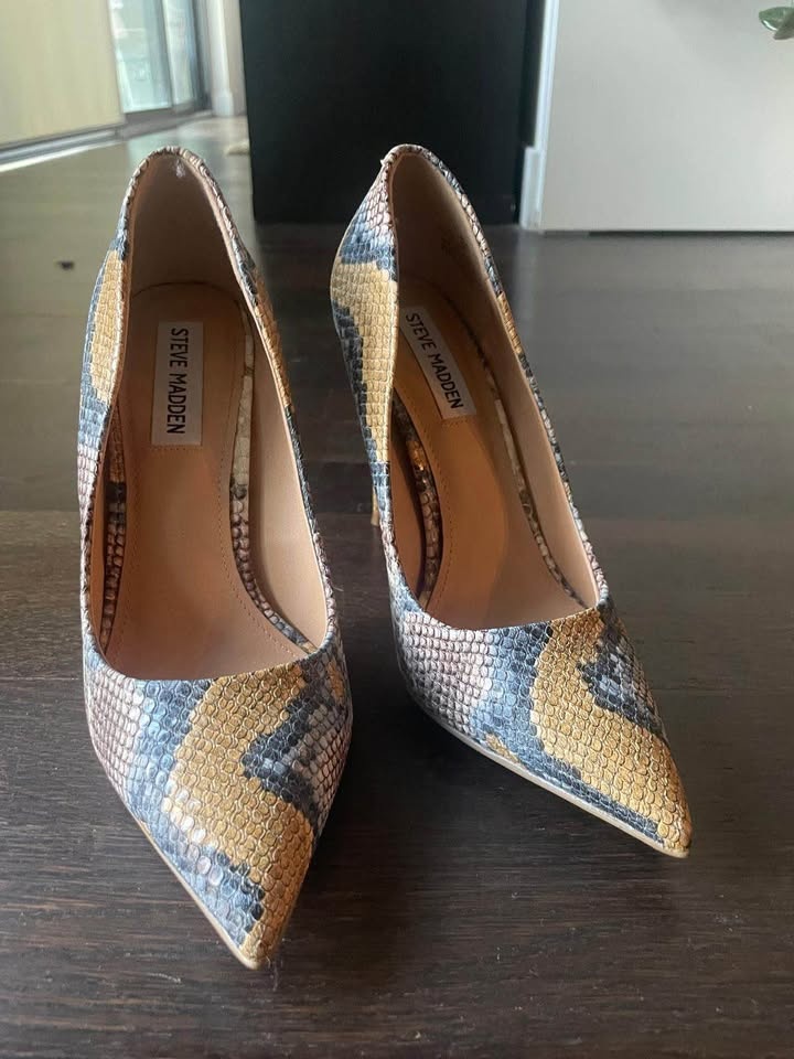 Steve Madden Heels - size 6.5 - photo 2
