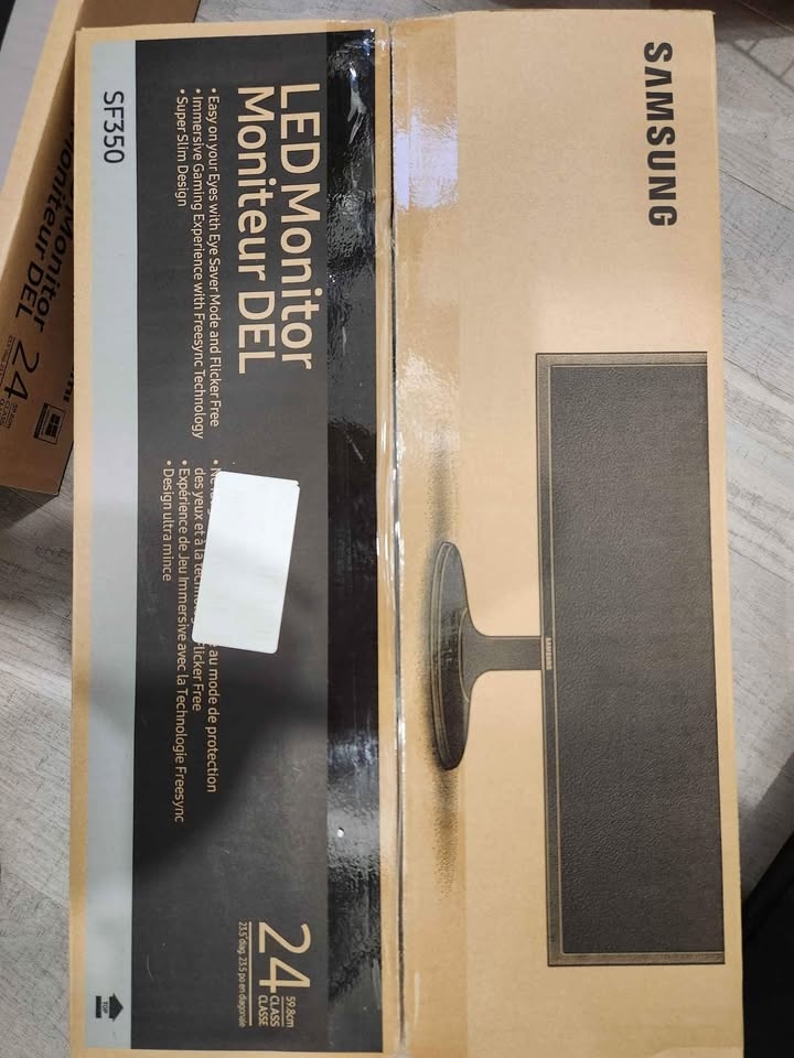 Samsung 24" inch LED Monitor - photo 2