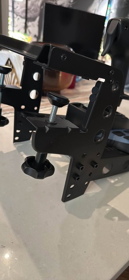 Winwing Ursa Minor Airbus Sidestick / Thrustmaster Desk Clamp - photo 2