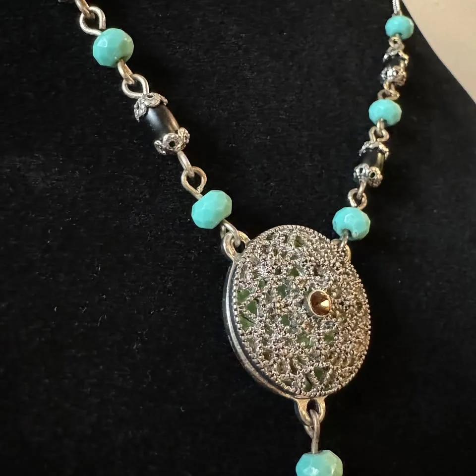 1980s Nina Ricci for Avon Dreamcatcher Necklace image indicator(3)