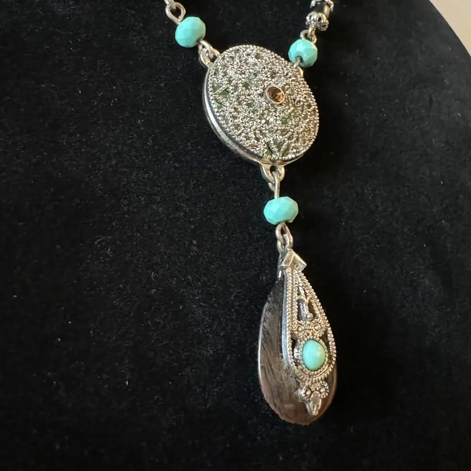 1980s Nina Ricci for Avon Dreamcatcher Necklace image indicator(4)