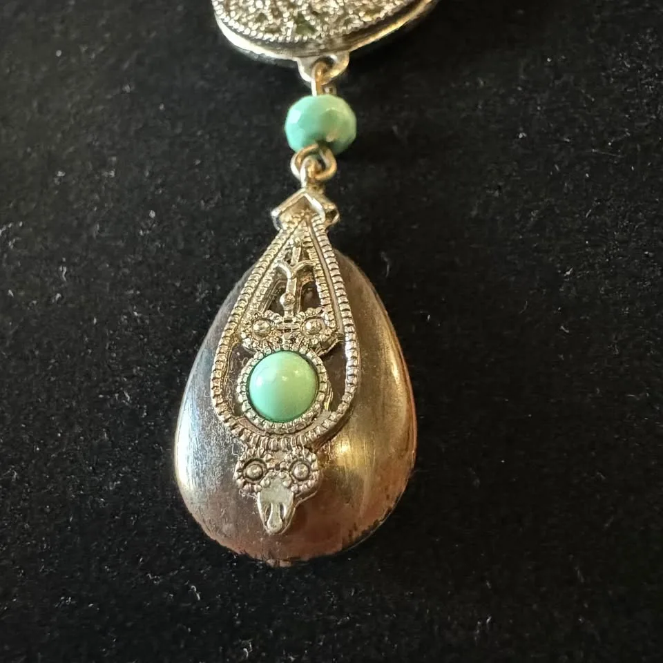 1980s Nina Ricci for Avon Dreamcatcher Necklace image indicator(6)