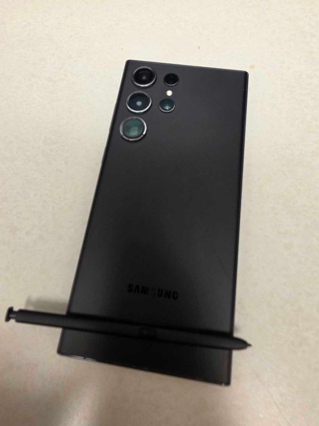 Galaxy S23 Ultra 512GB Black w/ 3 Cases - photo 4