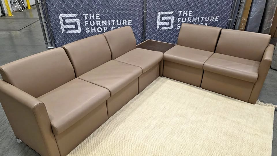 Modular Vinyl Lounge Sectional w/ Corner Table – 6 Piece Set
