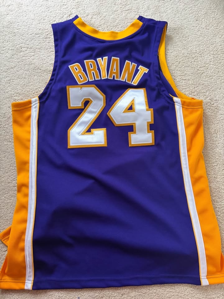 Kobe Bryant #24 Lakers Adidas NBA Jersey Size 48 Large Stitched - photo 3