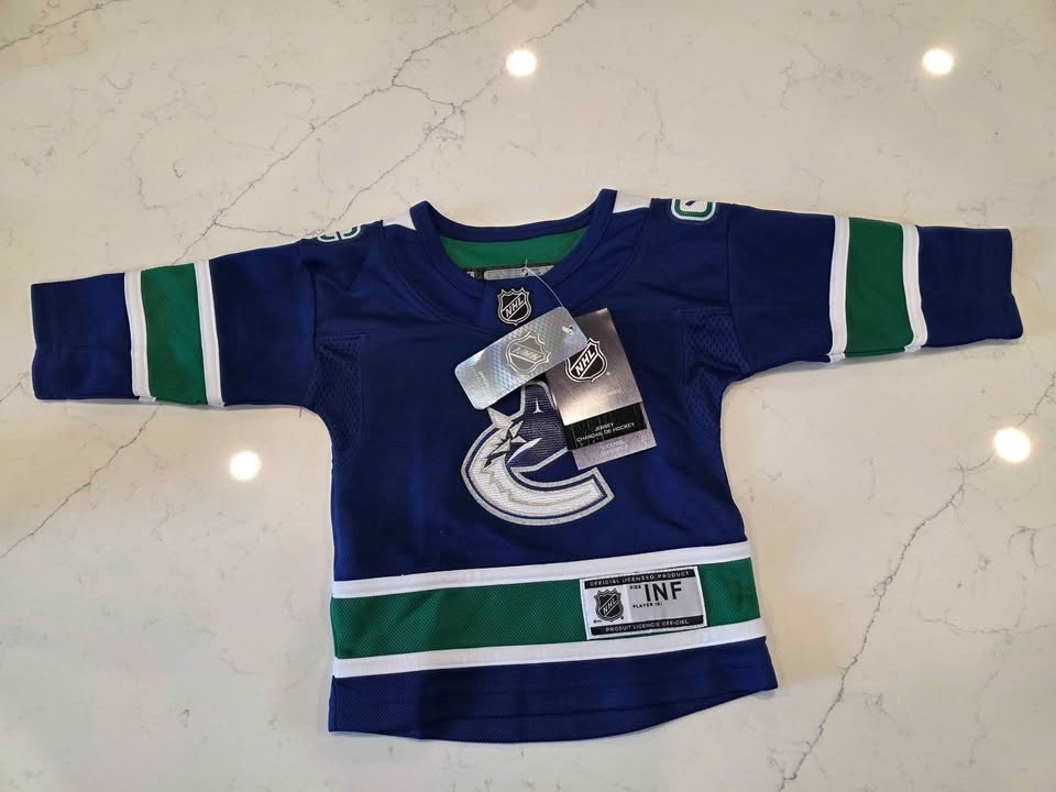 Vancouver Canucks Baby Jersey (18M) – Brand New w/ Tags