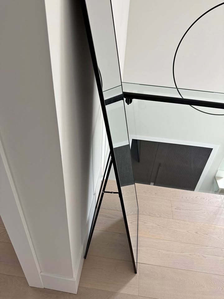 Full size mirror