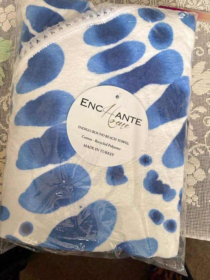 ENCHANTE Home Indigo Round Beach Towel