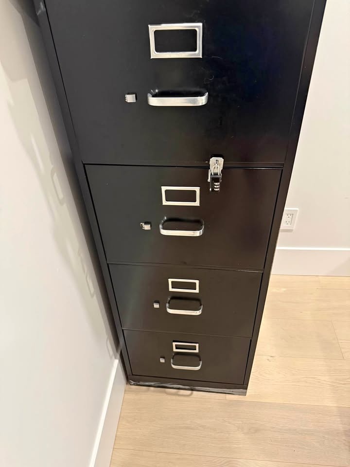 Office cabinet with lock