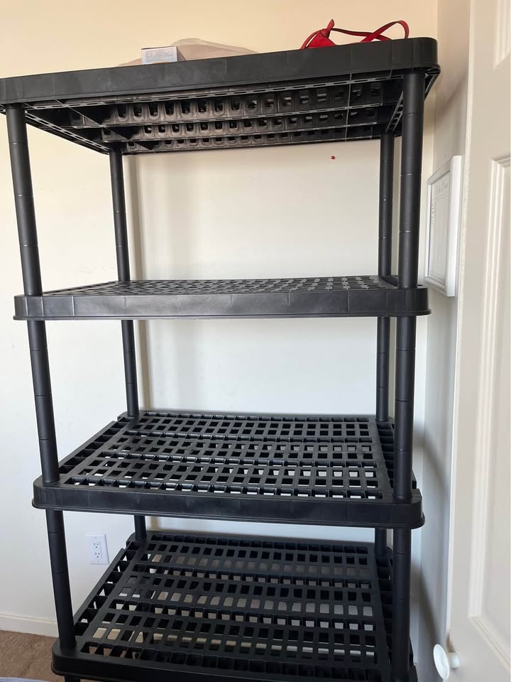 Heavy Duty 5-Tier Tire Organizing Shelf - Like New