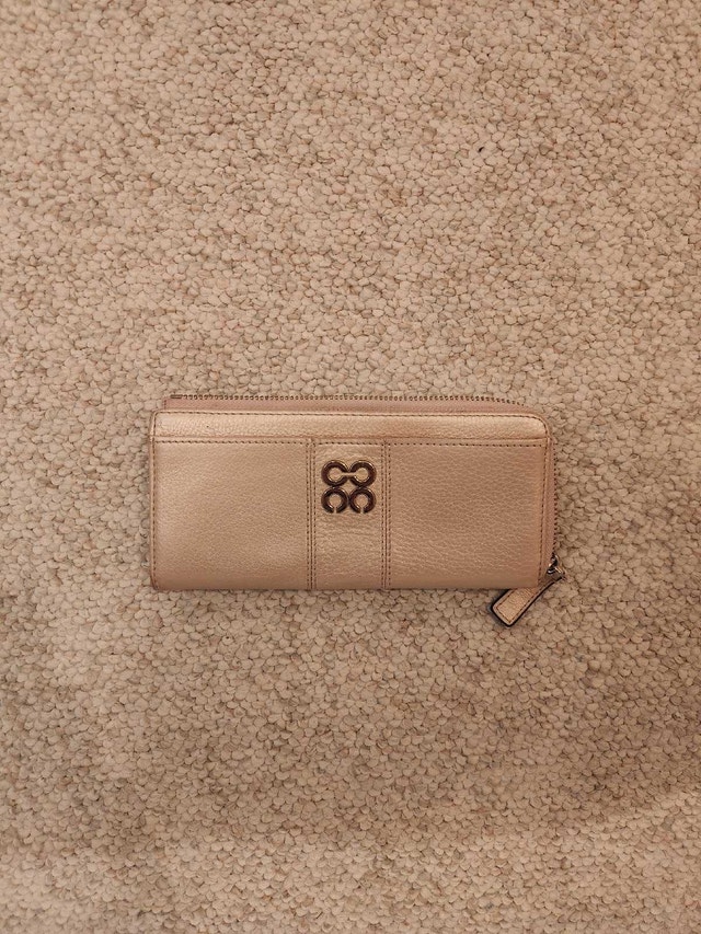 Vintage Coach Shoulder Bag + Zip Around Wallet - photo 5
