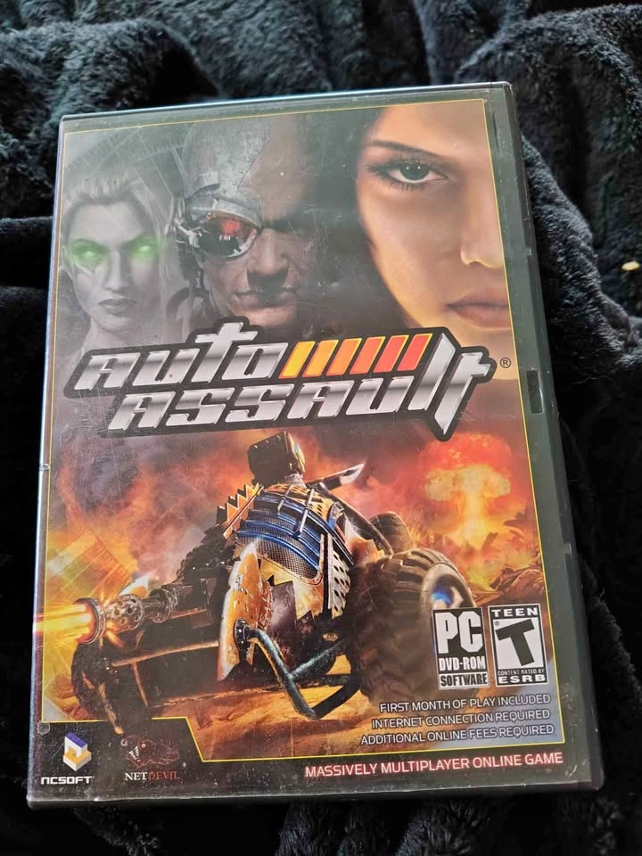 USED LIKE NEW Auto Assault PC