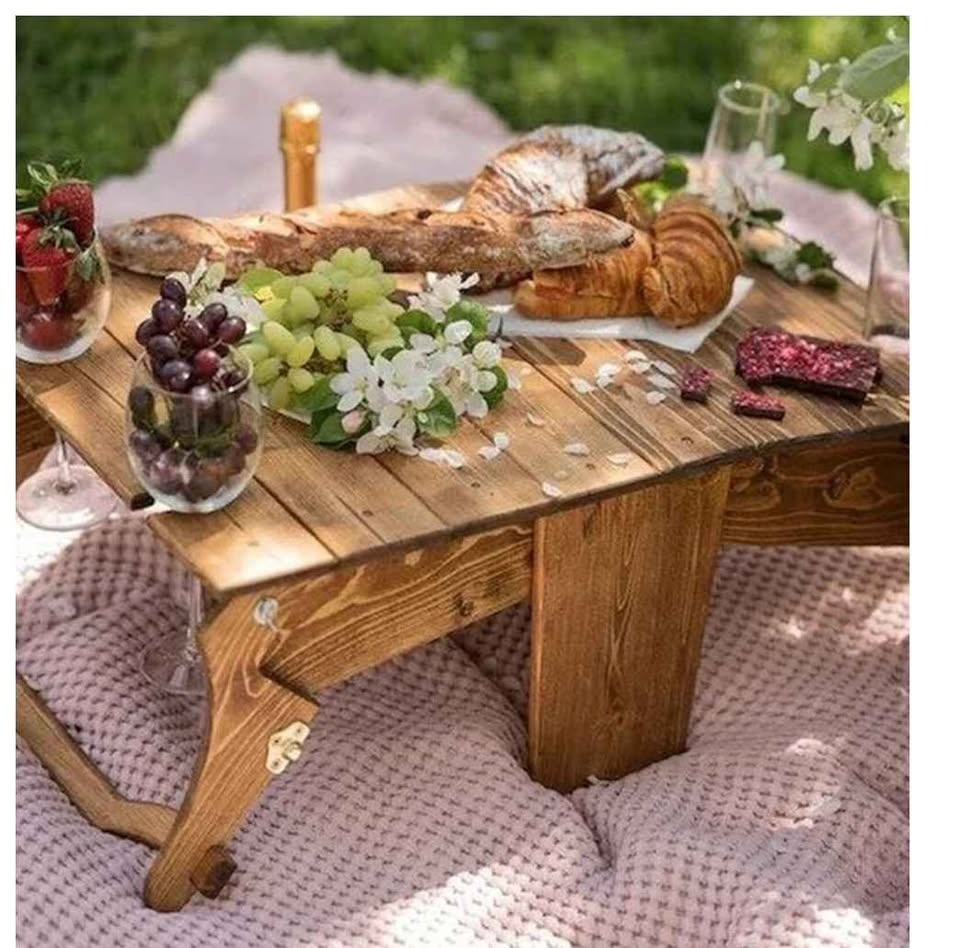 NEW Woodchip Picnic Basket with Folding Wine Table - photo 2