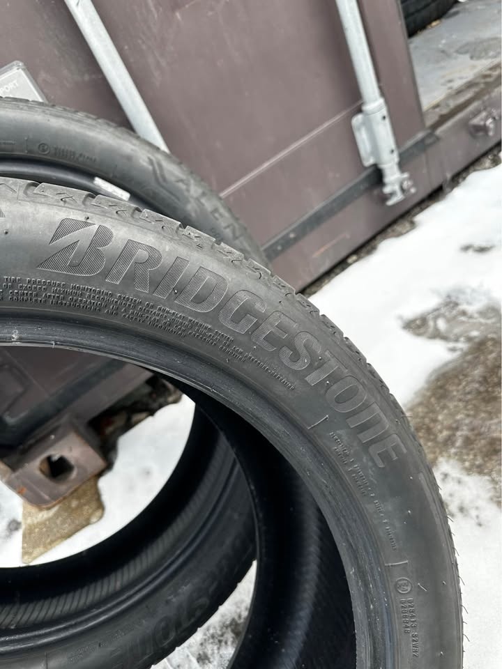 Bridgestone Alenza 275/40/20 Tires - photo 3