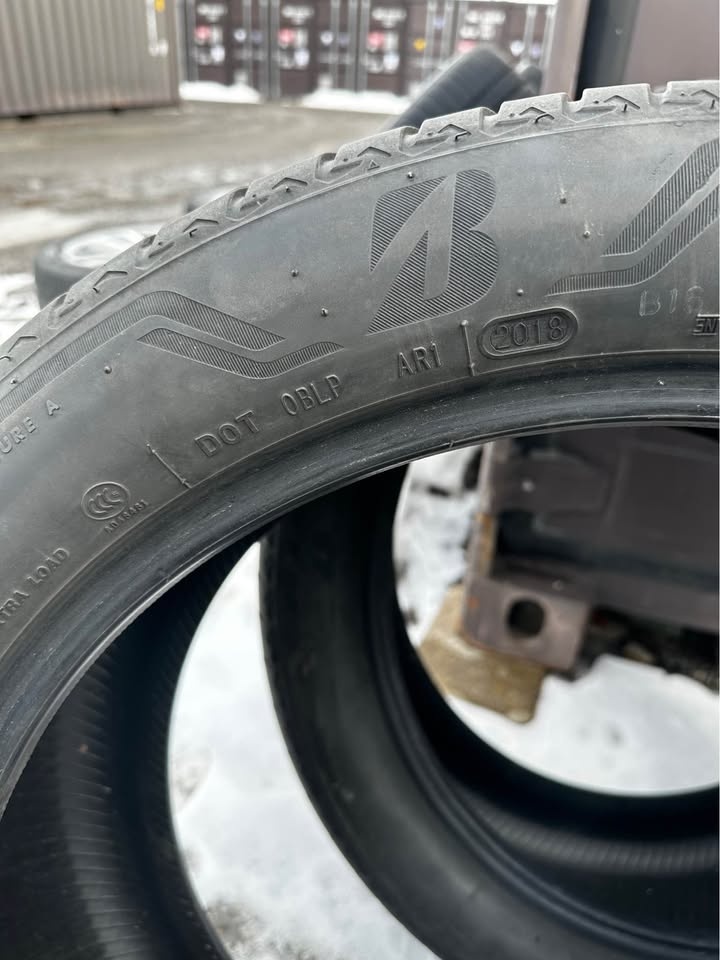 Bridgestone Alenza 275/40/20 Tires - photo 4