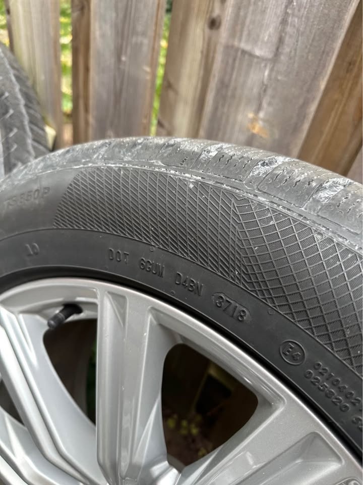 OEM Audi Q8 20” Rims on Continental Winter Tires - photo 4