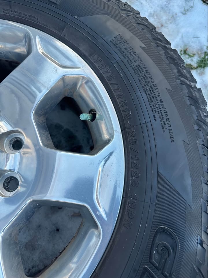 OEM 18” Dodge Ram 2500/3500 Rims w/ Yokohama A/T Tires - photo 3