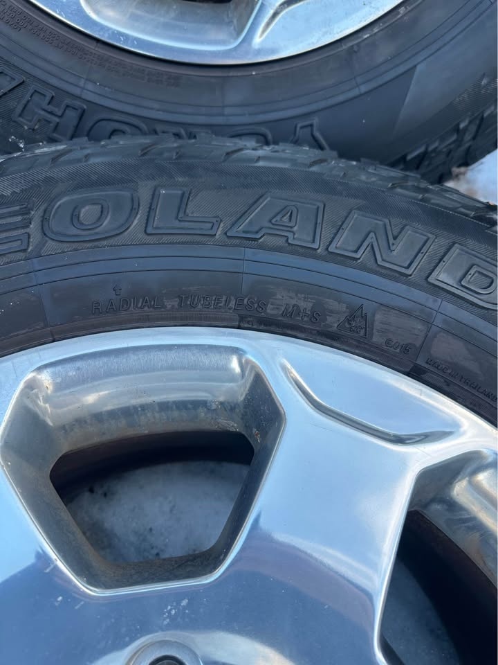 OEM 18” Dodge Ram 2500/3500 Rims w/ Yokohama A/T Tires - photo 5