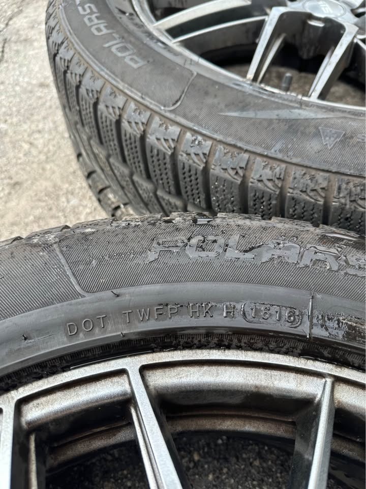 Range Rover 20” Rims on Winter Tires - photo 5