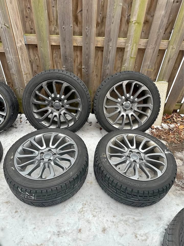 20” Range Rover Discovery Rims w/ Yokohama Tires