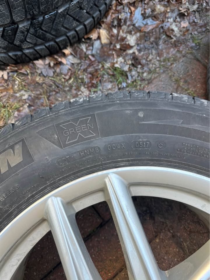18" Lexus RX350 Rims on Michelin X-Ice Winter Tires - photo 3