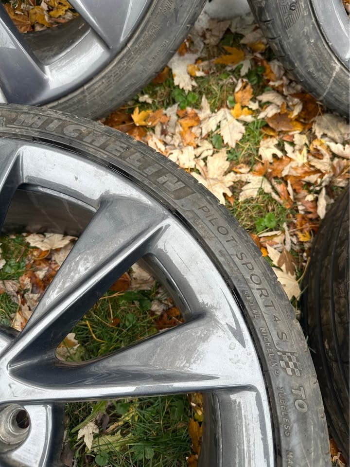 OEM 21” Tesla Model S Carbon Twin Turbine Rims w/ Michelin Tires - photo 3