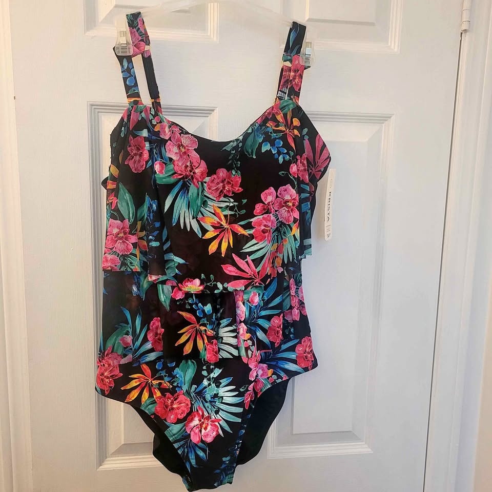 Swim Suit BNWT size 16
